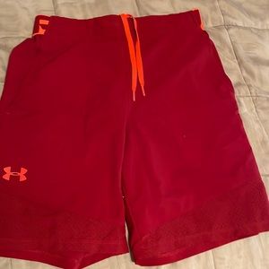 Under Armour Mens workout shorts